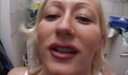Prügel mit dicke titten pornos gratis einer Französin