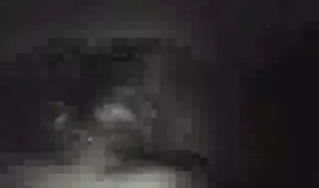 Mulatte fickt einen Kerl auf die besten gratis pornos einer Webcam