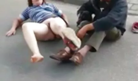 Schräge Brünette mit oh sexfilme tiefer Vagina