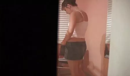 Zwei Mädchen besänftigten eine kahle Freundin sex video ohne anmeldung