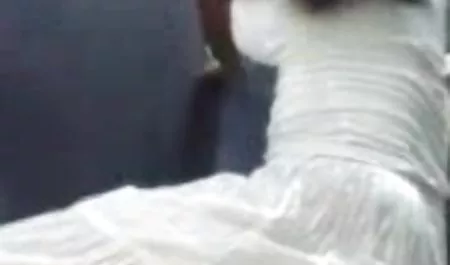 Getönte Blondine entspannt kostenlos pornos sehen