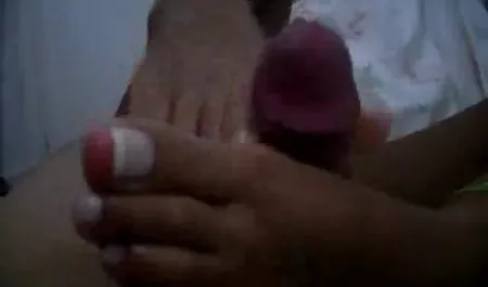 Ebony Anya Ivy neckt kostenfreie deutsche pornos die Muschi mit einem Vibrator