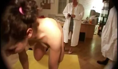 Stefania neue kostenlose pornos Mafra landete in einem Paukenbus