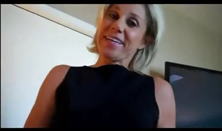 Büro gratis prnos Prostituierte hat ihren Job gemacht