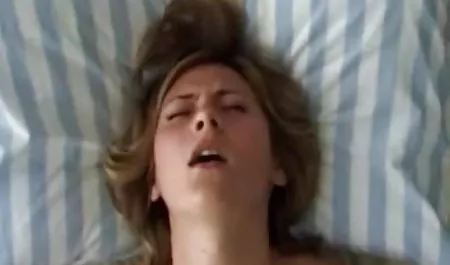 Brasilianische Blondine von einer großen Gruppe kostenlose taschen pornos gefickt