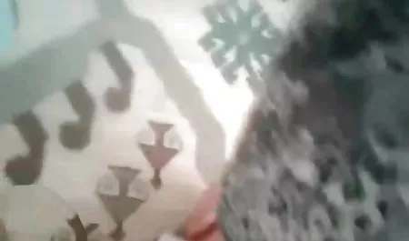 Reife Dame kostenlos sexfilme sehen ergab sich einem jungen CD-Verkäufer