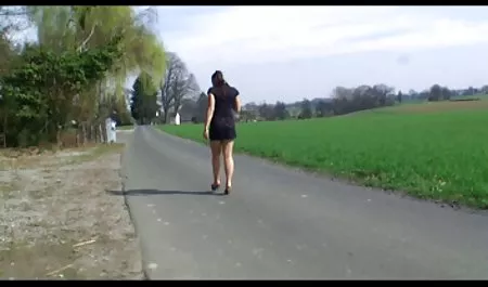 Blond rast sexfilme zum anschauen mit ihrem Dildo auf die Veranda